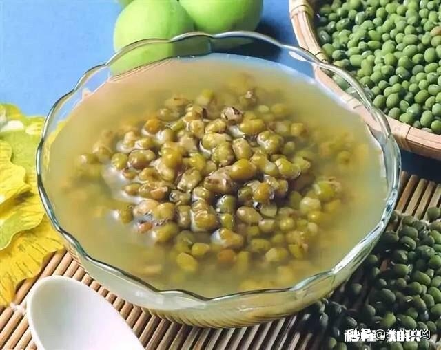 你家绿豆汤是红的还是绿的营养价值哪个更高呢