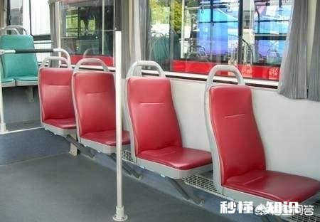 怀孕的宝妈们坐公交时，如果没人让座，卸货后，你们会给孕妇让座吗