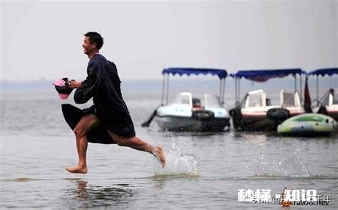 如果速度足够快,人可以在水面奔跑吗