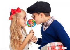 从没谈过恋爱，现在身边有追求者，该如何去选择呢