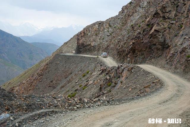 如果你20年前的初恋联系你，而你心里也想见他，你会赴约吗