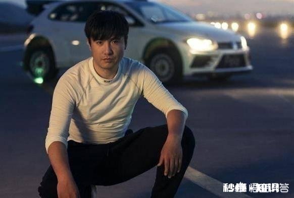 对于今年的春节档电影，《新喜剧之王》、《飞驰人生》上线各大视频网站，收费6元才能看，该如何评价