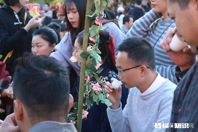 朋友圈刷爆的2017→2019是个什么梗