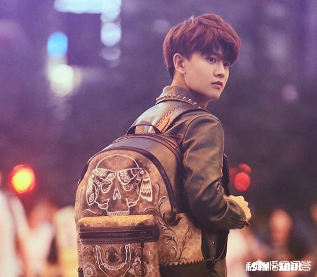 有哪几位明星你以为是小鲜肉，其实已当爹