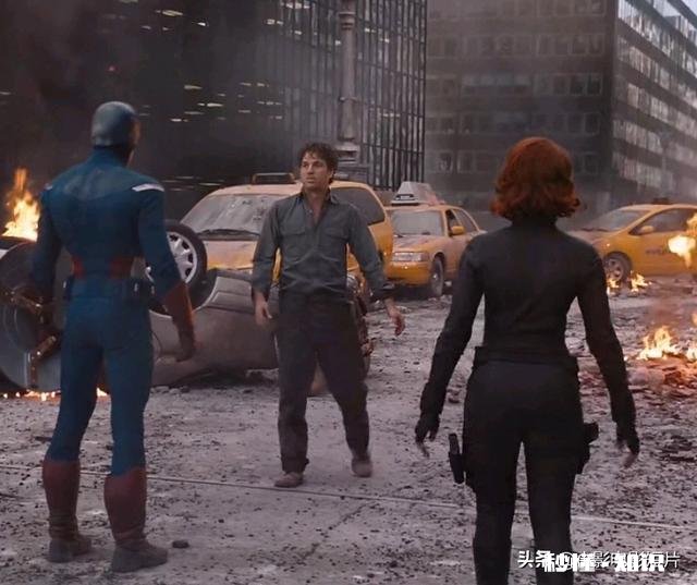 知道绿巨人为什么到处破坏受伤，短裤叉就是不破吗