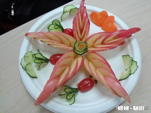 如何理解“穷精致”这个词