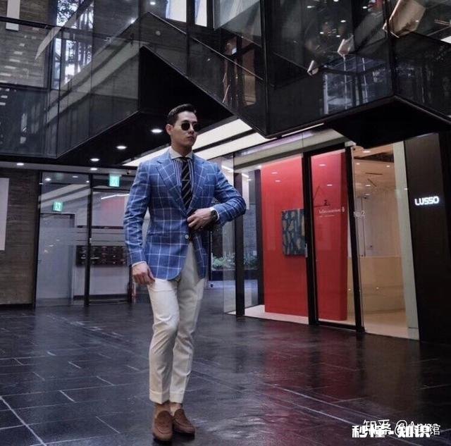 男士怎样穿搭才显成熟又稳重