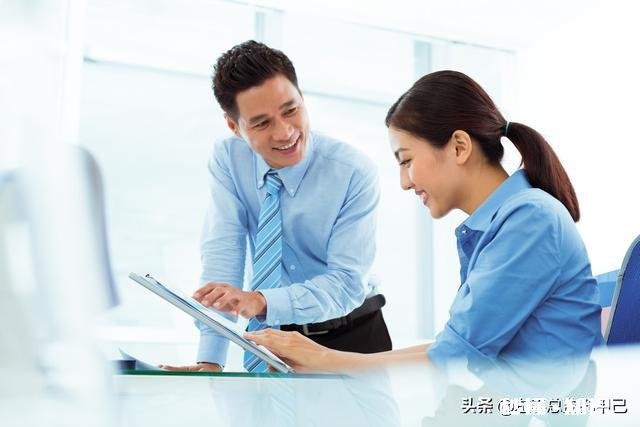 上级领导紧急要一个数据，业务科室正在开会无法通知，怎么办