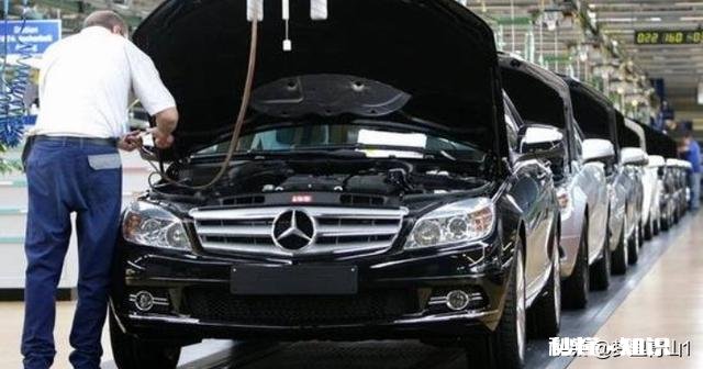 德国总理计划援助欧盟各国,民众反对叫嚣要脱欧,该不该援助呢