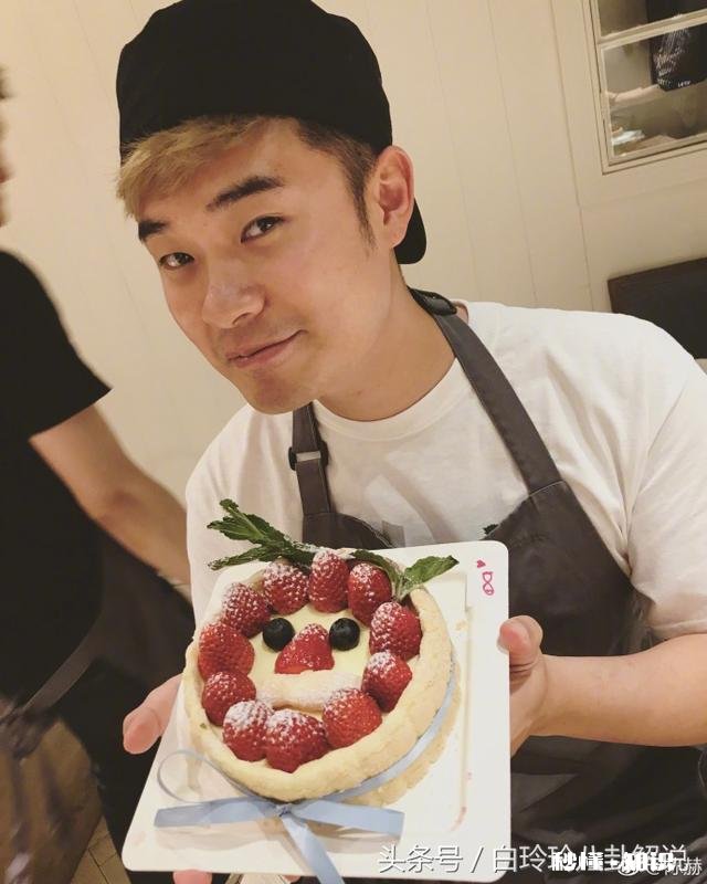 你们最喜欢的男明星是谁和最喜欢的女明星分别是谁