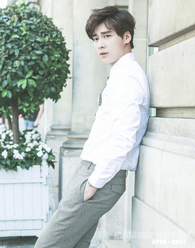 你们最喜欢的男明星是谁和最喜欢的女明星分别是谁