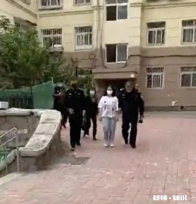 女儿借按摩为名勒死自己的母亲，这究竟是怎么了