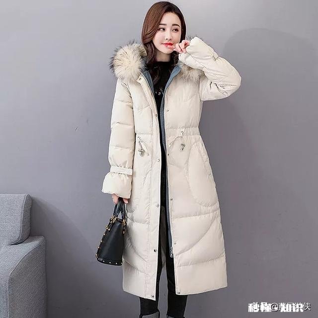 和女朋友一周年了，想送个礼物，2000左右的，送什么好