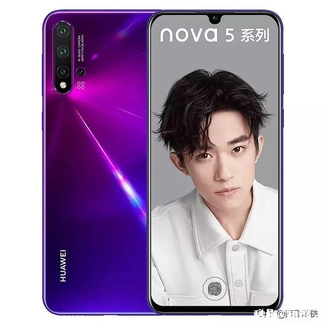 和女朋友一周年了，想送个礼物，2000左右的，送什么好