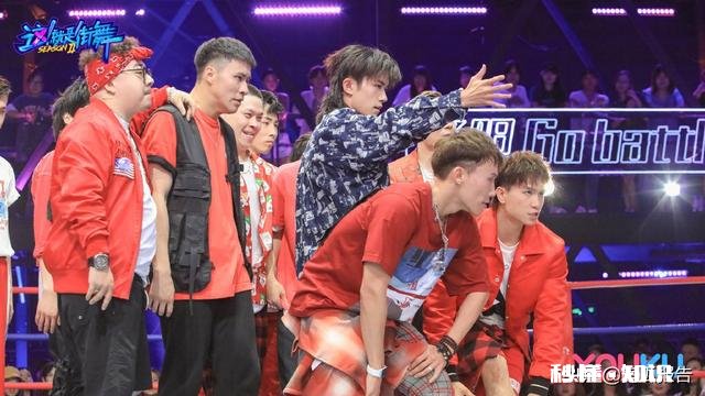 易烊千玺队的舞蹈真比韩庚队的好吗