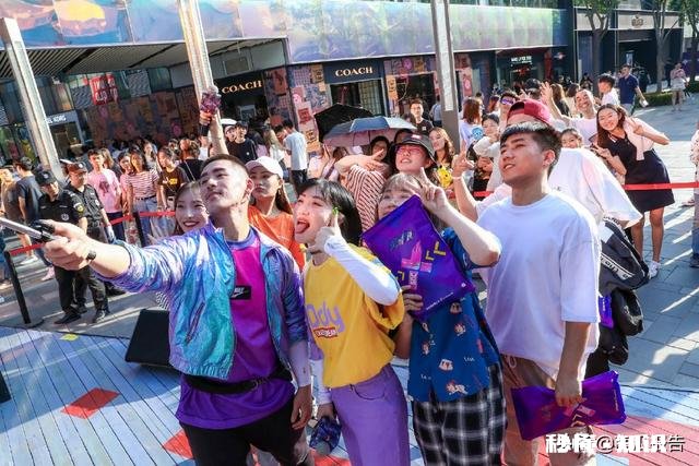 易烊千玺队的舞蹈真比韩庚队的好吗