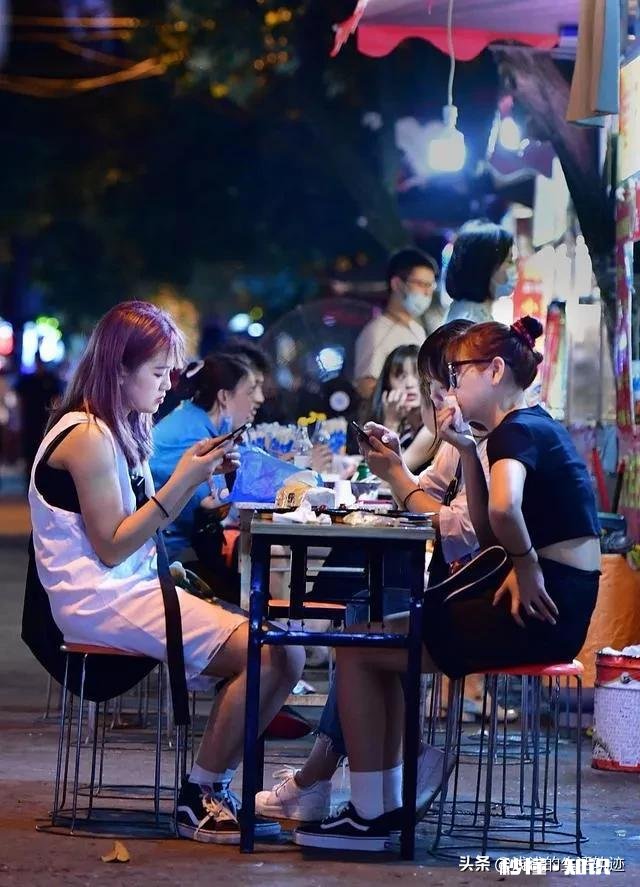 为什么现在越来越多的人开始摆地摊