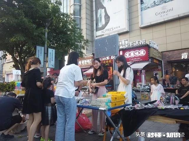 为什么现在越来越多的人开始摆地摊