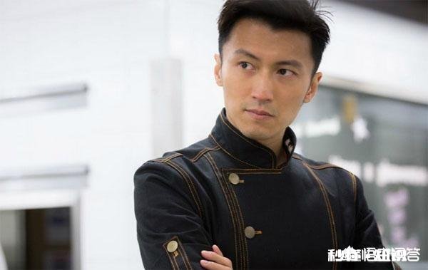 如何看待谢霆锋在《中国新歌声》中谈王菲洒狗粮