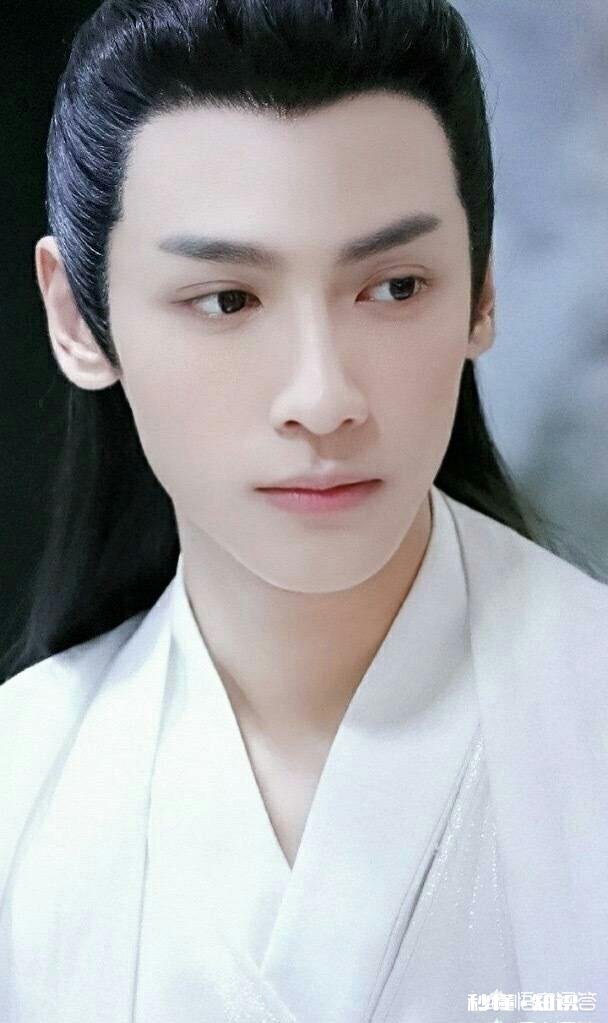 你们觉得是《香蜜》中的主演颜值高一些,还是《天乩》中的主演颜值高一些为什么