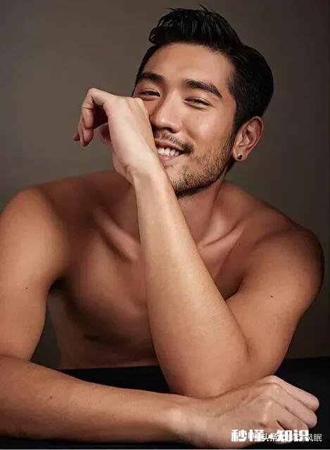 她 爱豆在你心中是什么样的存在? 你是因为什么而粉上他的