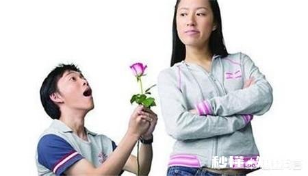 明明爱上一个人。为什么每次他约你出去，你都拒绝了呢