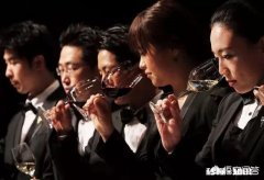 喝葡萄酒的顺序是什么