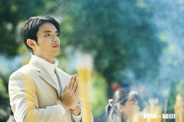 不主动也不拒绝聊天的男生是什么心理