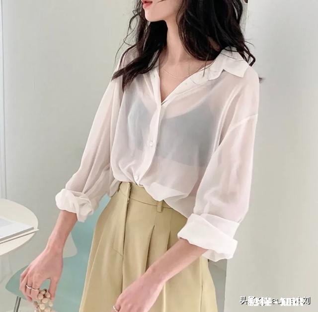 透视上衣配什么下装好看