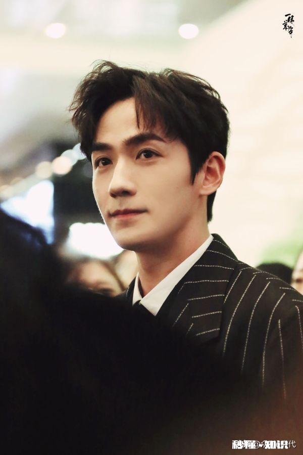 你觉得朱一龙的哪张照片最好看,求分享