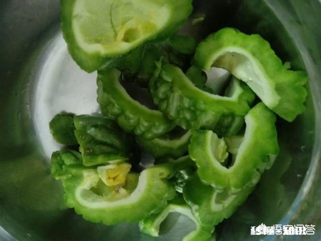 夏天到了，凉瓜汤你喜欢喝吗怎么做好吃呢