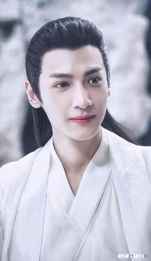 如何评价《香蜜沉沉烬如霜》罗云熙的演技