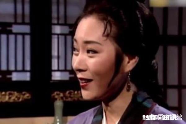 金庸笔下的杨过，除了小龙女外，还有另一位女师傅，她是谁呢