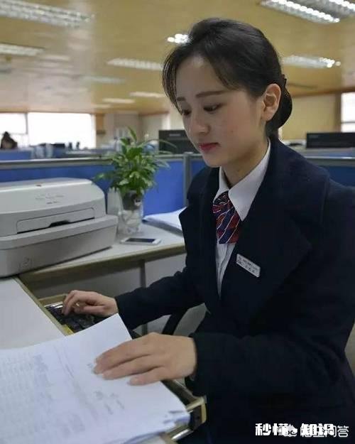 大学生村官期满去银行怎么样