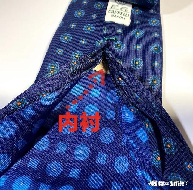 夏天穿西装应该选择什么样的领带合适