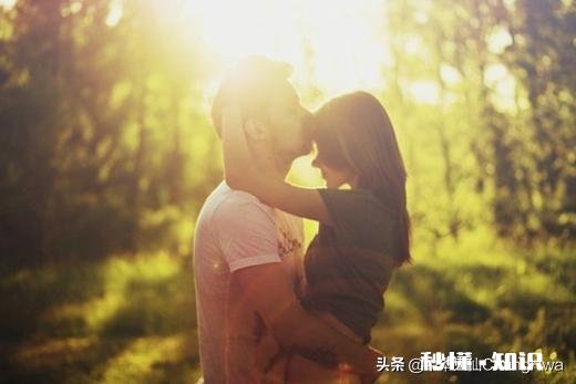 很在意现女友跟前男友同居过，如何正确看待