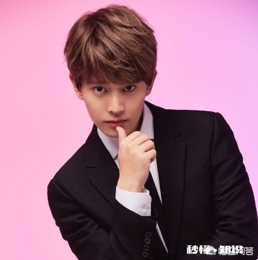 你觉得林更新和任嘉伦谁更帅你更喜欢谁