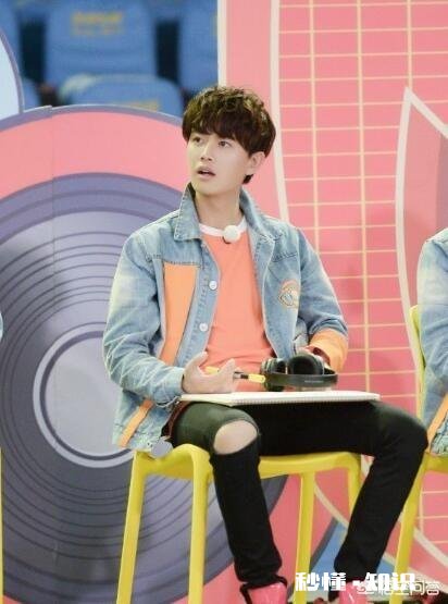 你觉得林更新和任嘉伦谁更帅你更喜欢谁