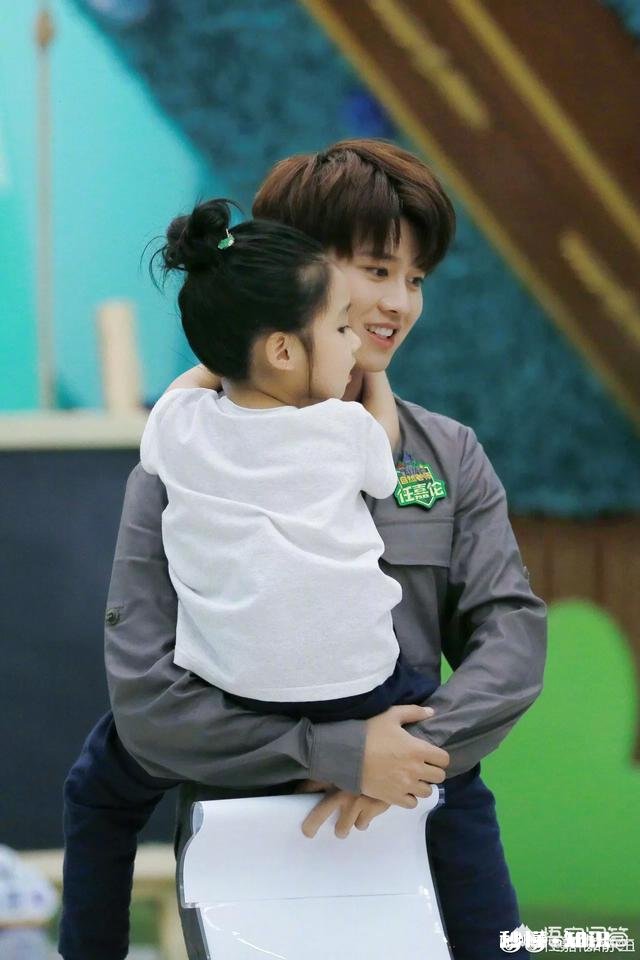 你觉得林更新和任嘉伦谁更帅你更喜欢谁