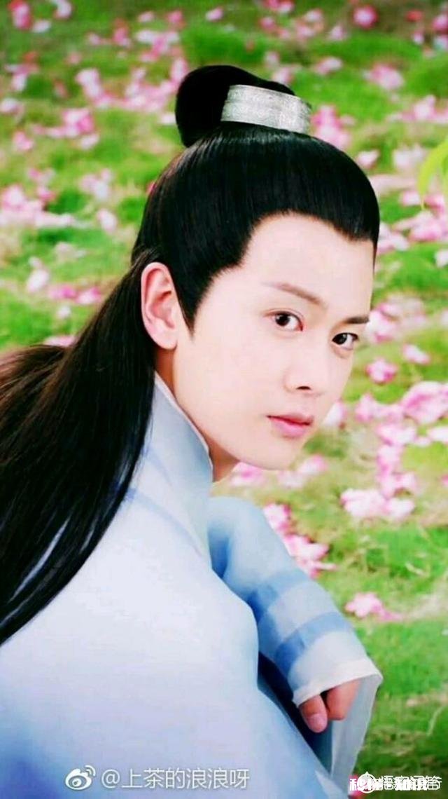 你觉得林更新和任嘉伦谁更帅你更喜欢谁