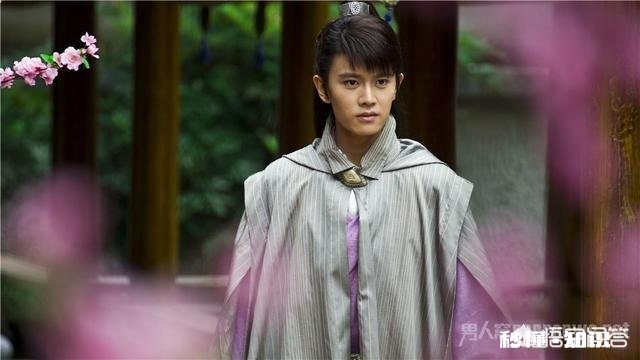 你觉得林更新和任嘉伦谁更帅你更喜欢谁