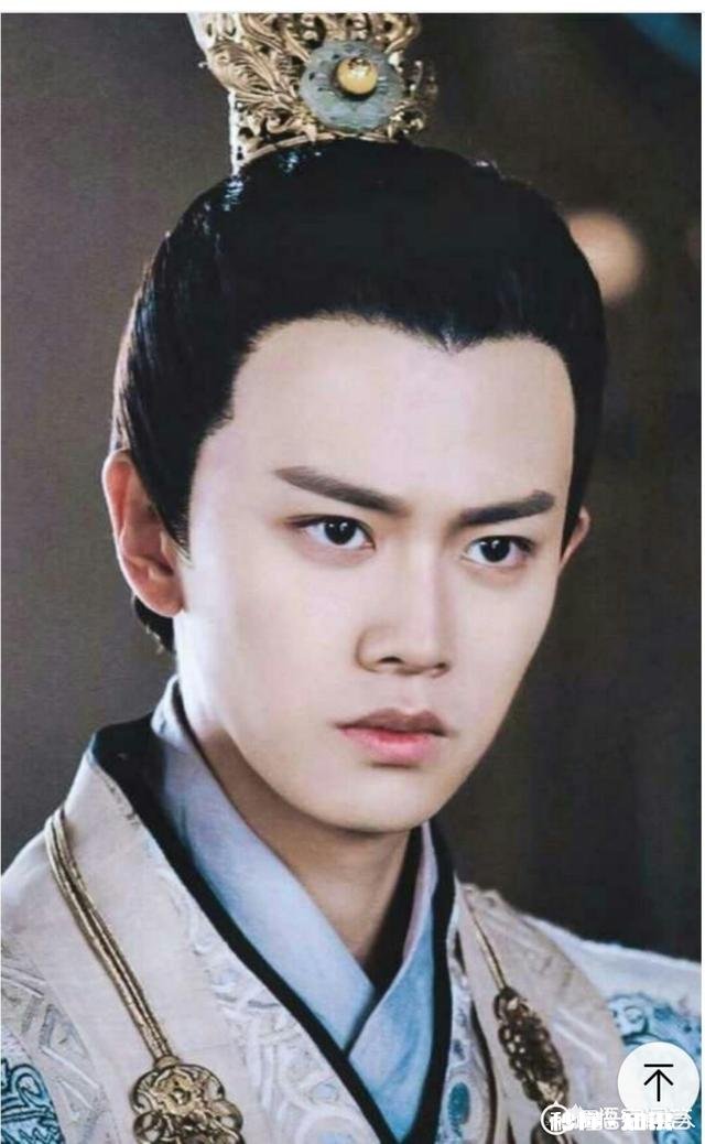 你觉得林更新和任嘉伦谁更帅你更喜欢谁