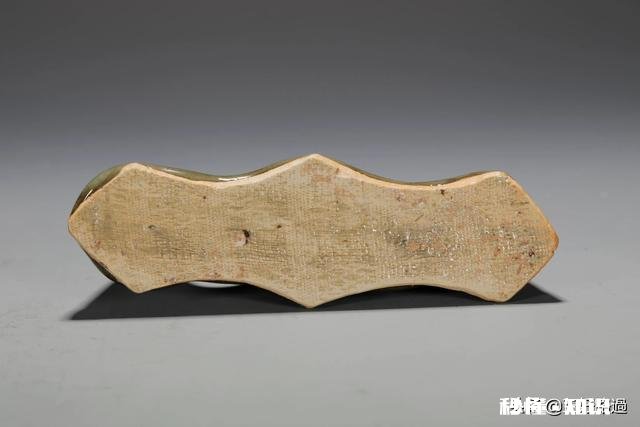 明中期文房，青花瓷笔架山价格多少为什么