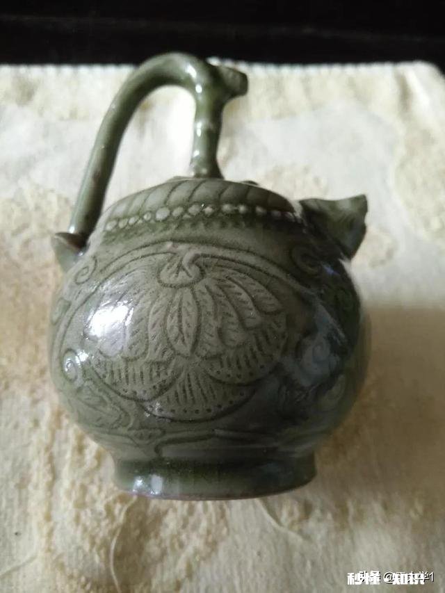 明中期文房，青花瓷笔架山价格多少为什么