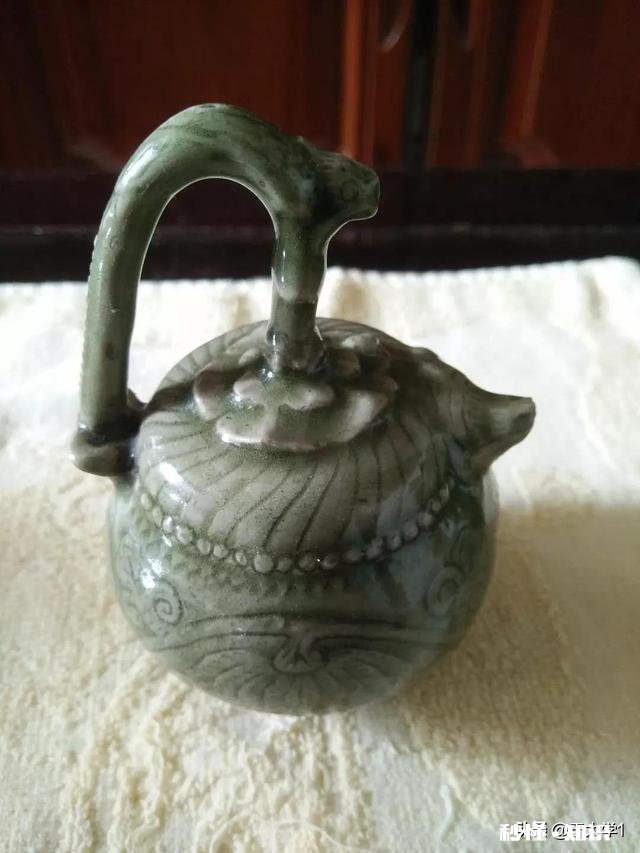 明中期文房，青花瓷笔架山价格多少为什么