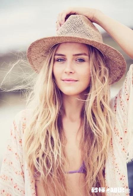 她 你觉得爱一个人和他的胖瘦美丑有关系吗这些外物能阻挡爱情吗