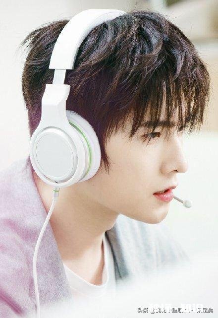 即将播出的剧《全职高手》《狼殿下》《三生三世枕上书》《锦衣之下》，你最期待哪个