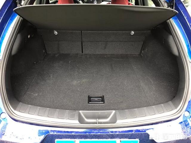 雷克萨斯UX怎么样