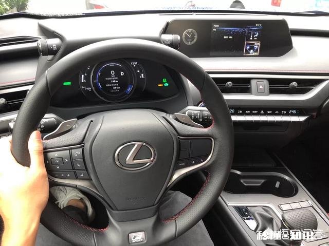 雷克萨斯UX怎么样