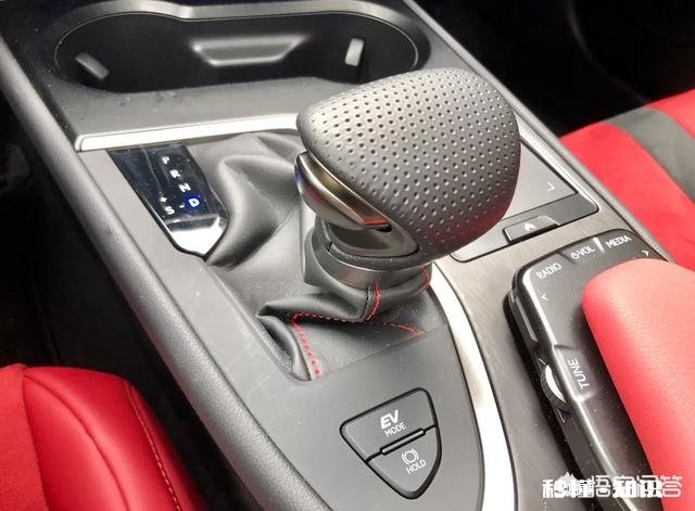 雷克萨斯UX怎么样